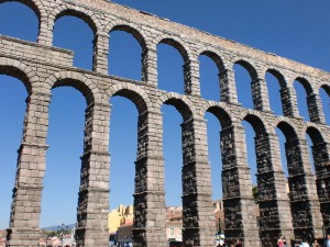 800px-Acueducto_romano_de_Segovia